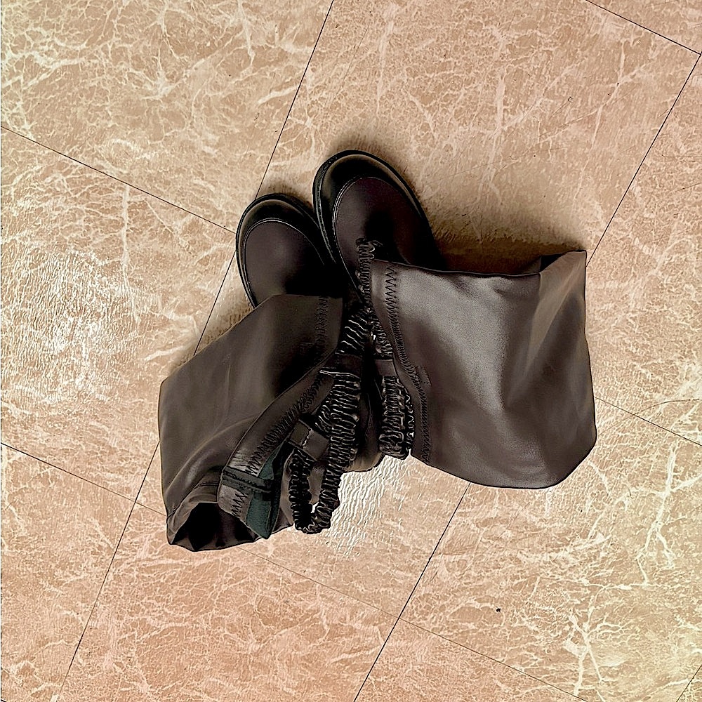 (SOLD) Over the knee boots